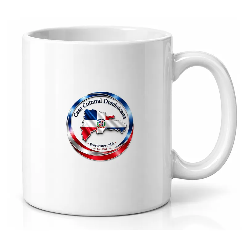 Taza blanca con el logo de la Casa Cultural Dominicana